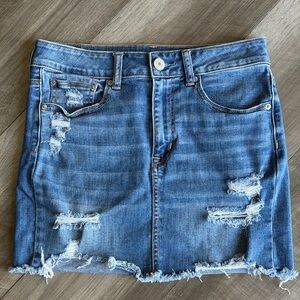 American Eagle Distressed Hi-Rise Mini Skirt Medium Wash Frayed Hem Sz 6